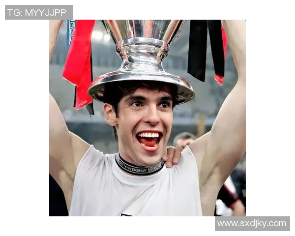 足球明星旅游风采尽显男士魅力的头像展示与分享